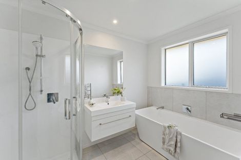 Photo of property in 8 Harriet Johnston Drive, Pokeno, 2402