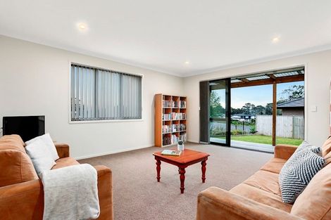 Photo of property in 36 Madison Terrace, Silverdale, 0932