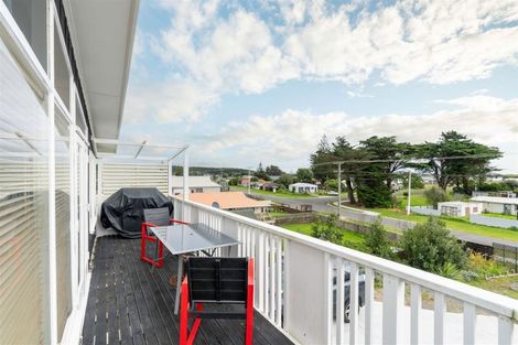 Photo of property in 72 Park Avenue, Waitarere Beach, Levin, 5510