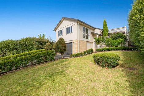 Photo of property in 69 Bluebird Crescent, Unsworth Heights, Auckland, 0632
