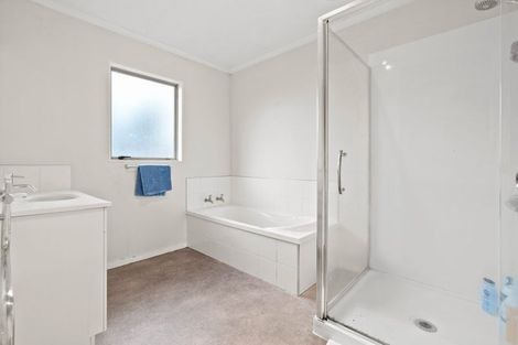 Photo of property in 28a Cargill Street, Papakura, 2110