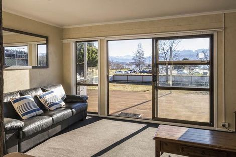 Photo of property in 33 Dungarvon Street, Wanaka, 9305