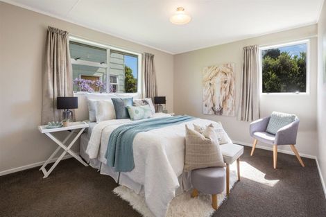 Photo of property in 66 Sievers Grove, Cannons Creek, Porirua, 5024