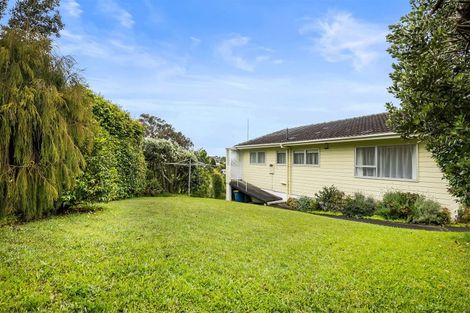 Photo of property in 20 Chivalry Road, Glenfield, Auckland, 0629