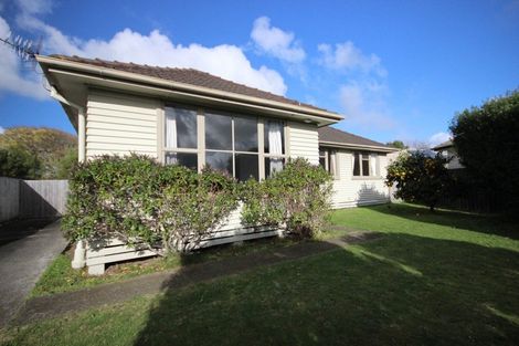 Photo of property in 8 Ayr Place, Hokowhitu, Palmerston North, 4410