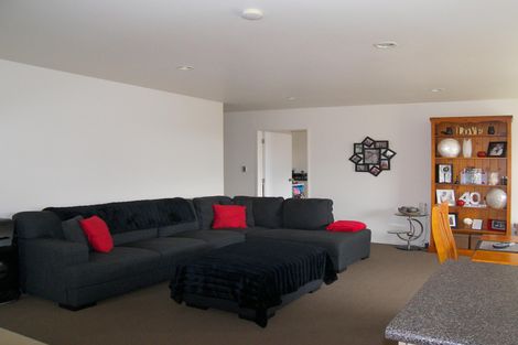 Photo of property in 42 Keri Vista Rise, Papakura, 2110