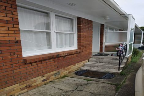 Photo of property in 3/43 Shakespeare Road, Milford, Auckland, 0620