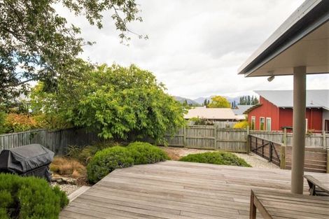 Photo of property in 115a Meadowstone Drive, Wanaka, 9305