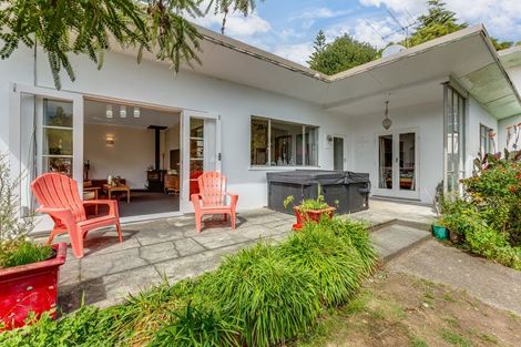 Photo of property in 136 Hine Road, Wainuiomata, Lower Hutt, 5014