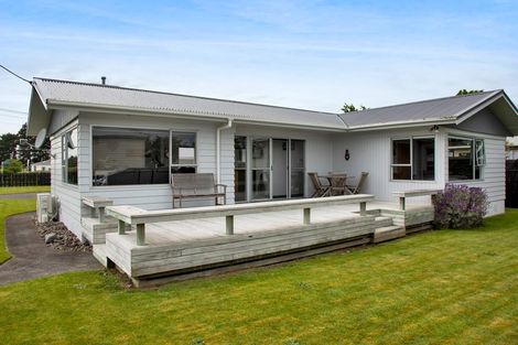 Photo of property in 3 Egmont Street, Normanby, Hawera, 4614