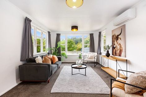 Photo of property in 16 Rintoul Grove, Stokes Valley, Lower Hutt, 5019