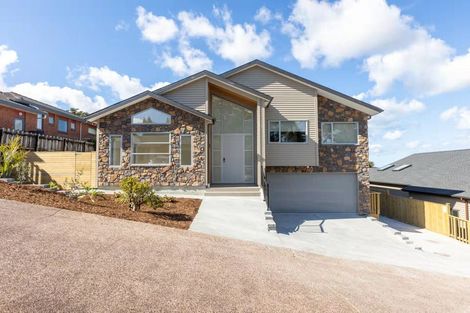 Photo of property in 22 Lorikeet Place, Unsworth Heights, Auckland, 0632