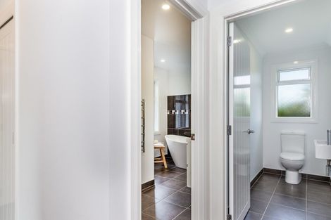 Photo of property in 6 Oakdale Drive, Kinloch, Taupo, 3377