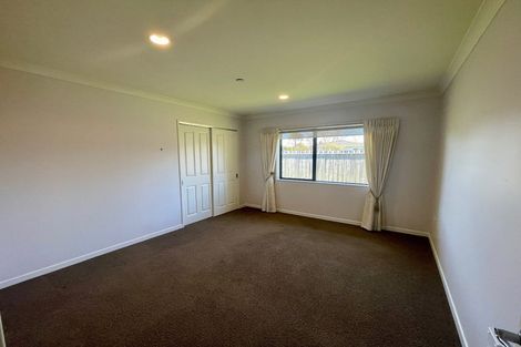 Photo of property in 8 Ian Peter Way, Otaki, 5512
