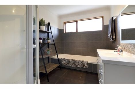 Photo of property in 11 Stagg Place, Brightwater, 7022