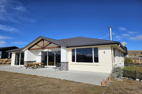 Photo of property in 4 Manning Place, Lake Tekapo, 7999