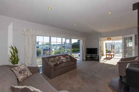 Photo of property in 13 Rangiatea Street, Paraparaumu Beach, Paraparaumu, 5032