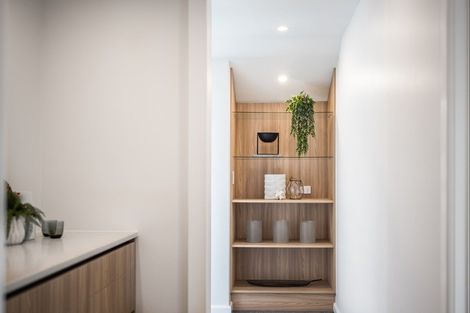 Photo of property in 15a The Parade, Bucklands Beach, Auckland, 2012