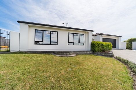 Photo of property in 14 Jordan Way, Kelvin Grove, Palmerston North, 4414