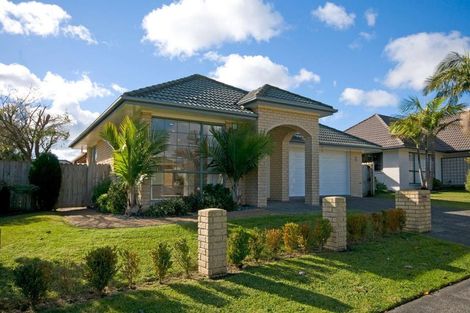 Photo of property in 4 Tolben Place, Golflands, Auckland, 2013