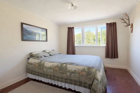 Photo of property in 132 Bradshaws Road, Waimate, 7980