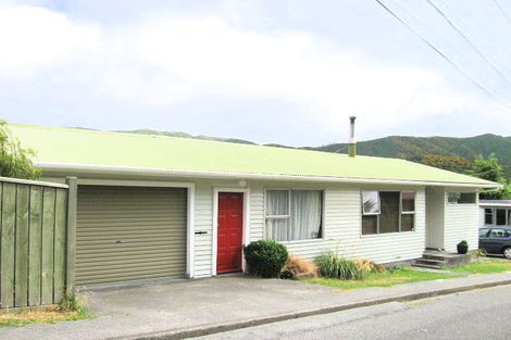 Photo of property in 5 Columbia Way, Kingston, Wellington, 6021