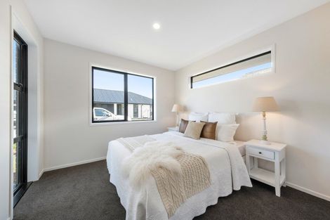 Photo of property in 2 Graeme Cooper Lane, Avonhead, Christchurch, 8042