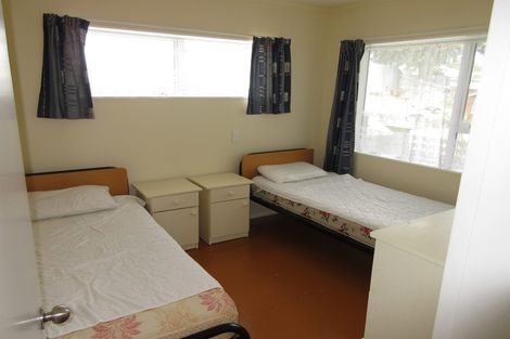 Photo of property in 72 Queens Road, Waikanae Beach, Waikanae, 5036