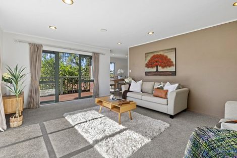 Photo of property in 2/18 Edgeworth Road, Glenfield, Auckland, 0629