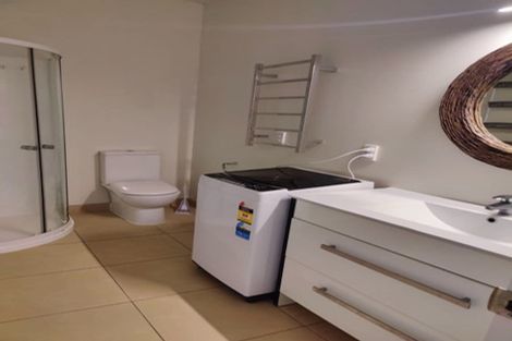 Photo of property in 5 Hazel Glen, Bayview, Auckland, 0629