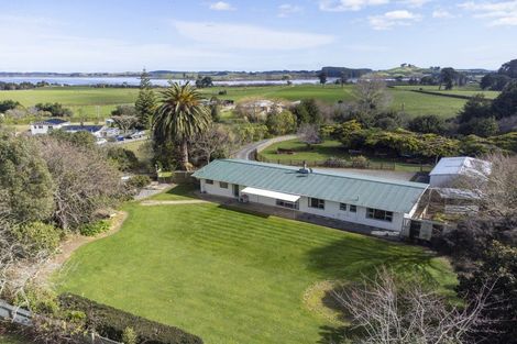 Photo of property in 244 Kawiu Road, Levin, 5510