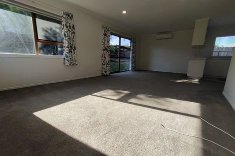 Photo of property in 2/14 Aberfeldy Avenue, Highland Park, Auckland, 2010