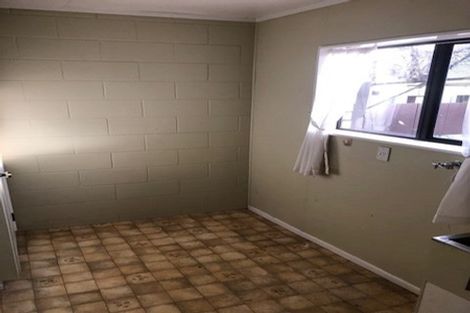 Photo of property in 10 Dives Avenue, Hawera, 4610