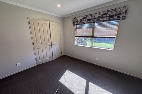 Photo of property in 6 Kea Place, Fitzherbert, Palmerston North, 4410