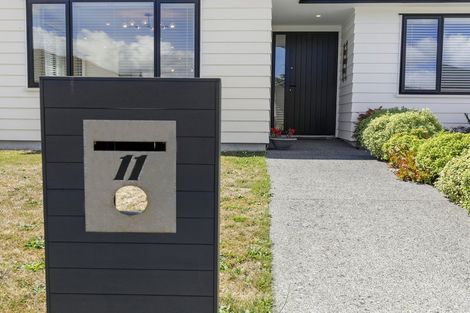 Photo of property in 11 Poulson Grove, Trentham, Upper Hutt, 5018