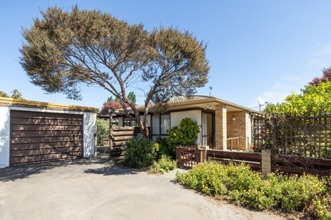 Photo of property in 1/2 Bill Ashcroft Grove, Havelock North, 4130
