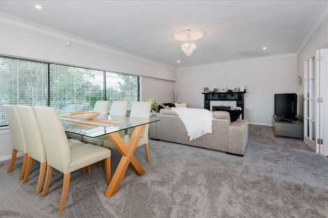 Photo of property in 11 Lake Pupuke Drive, Takapuna, Auckland, 0622