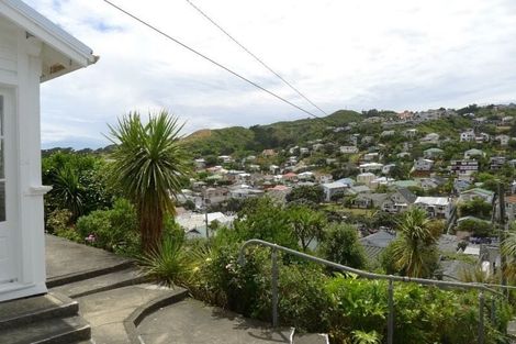 Photo of property in 24 Waikato Street, Island Bay, Wellington, 6023