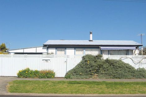 Photo of property in 8 Bryce Street, Whitianga, 3510