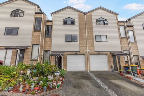 Photo of property in St Claire Village, 11/172 Mcleod Road, Te Atatu South, Auckland, 0610