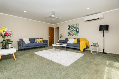 Photo of property in 2/40 Toroa Street, Torbay, Auckland, 0630