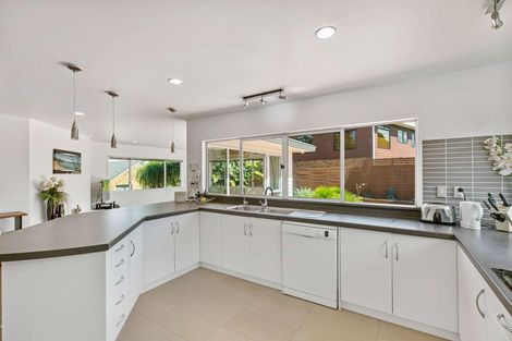 Photo of property in 8 Aztec Place, Conifer Grove, Takanini, 2112