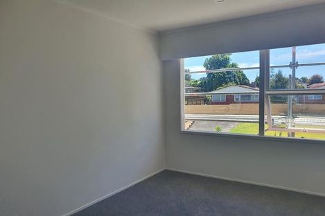 Photo of property in 148 Tiroroa Avenue, Te Atatu South, Auckland, 0610