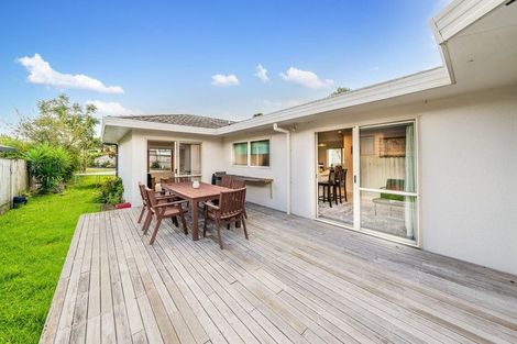 Photo of property in 5 Tokay Place, Huapai, Kumeu, 0810