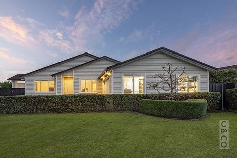 Photo of property in 15 Turpin Road, Riverhead, 0820