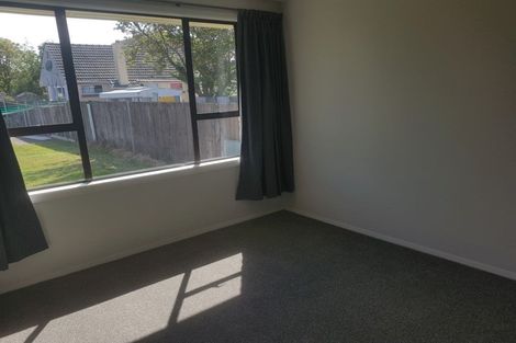 Photo of property in 11 Dinton Street, Russley, Christchurch, 8042