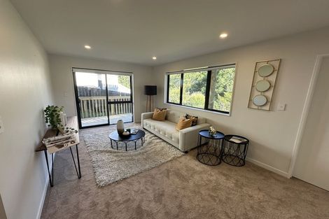 Photo of property in 28 Baumea Rise, Massey, Auckland, 0614