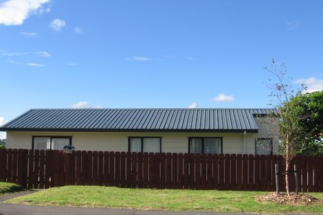 Photo of property in 219 Glengarry Road, Glen Eden, Auckland, 0602