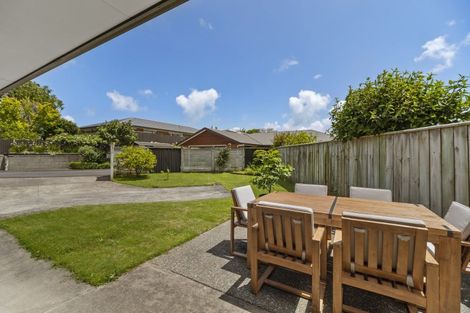 Photo of property in 9a Wilton Street, Westown, New Plymouth, 4310