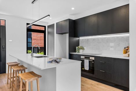 Photo of property in 2/17 Donald Place, St Albans, Christchurch, 8014